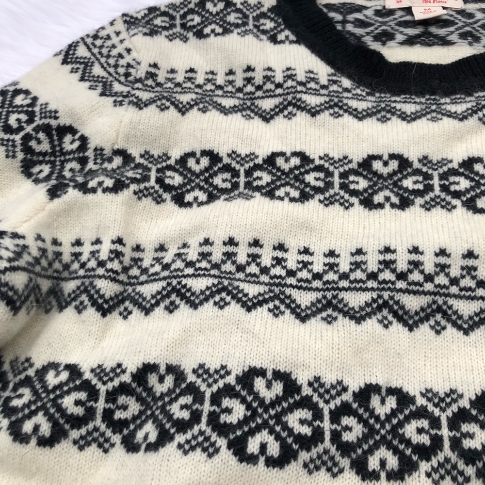 RARE Brooks Brothers Tribal Snowflake Sweater Sz M - Picture 2 of 7